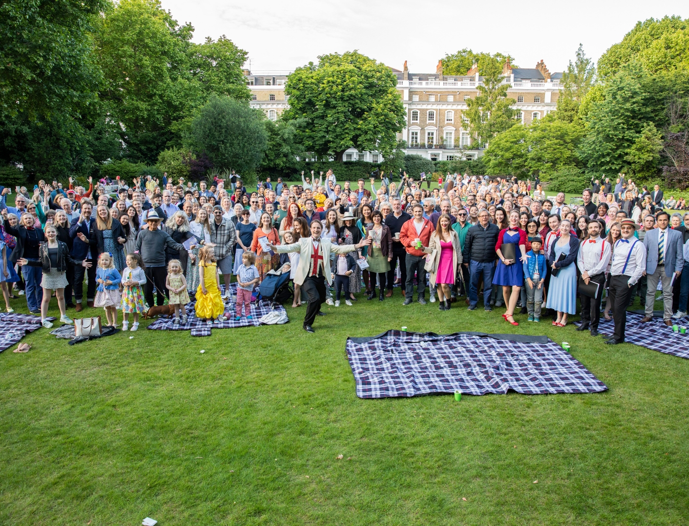 Garden Squares Onslow Square Group Photo - tlc Estate Agents